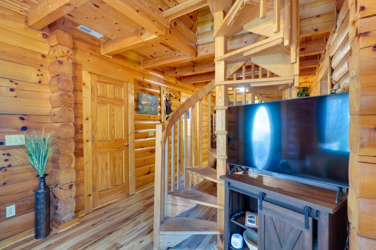 Lovely Gatlinburg Cabin With Private Hot Tub! Dış mekan fotoğraf
