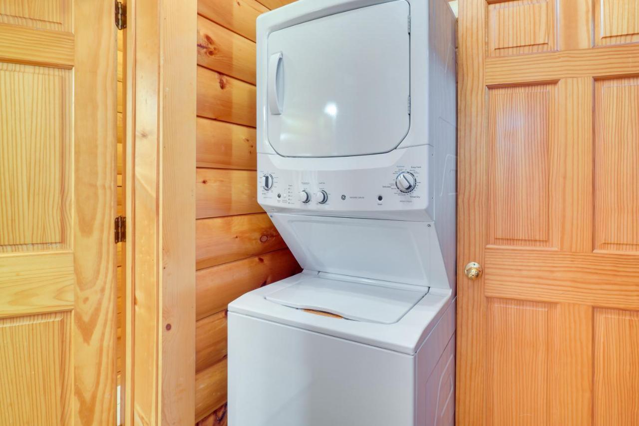 Lovely Gatlinburg Cabin With Private Hot Tub! Dış mekan fotoğraf